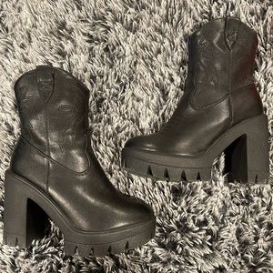 Chunky Heel Cowboy Boots, Size 6